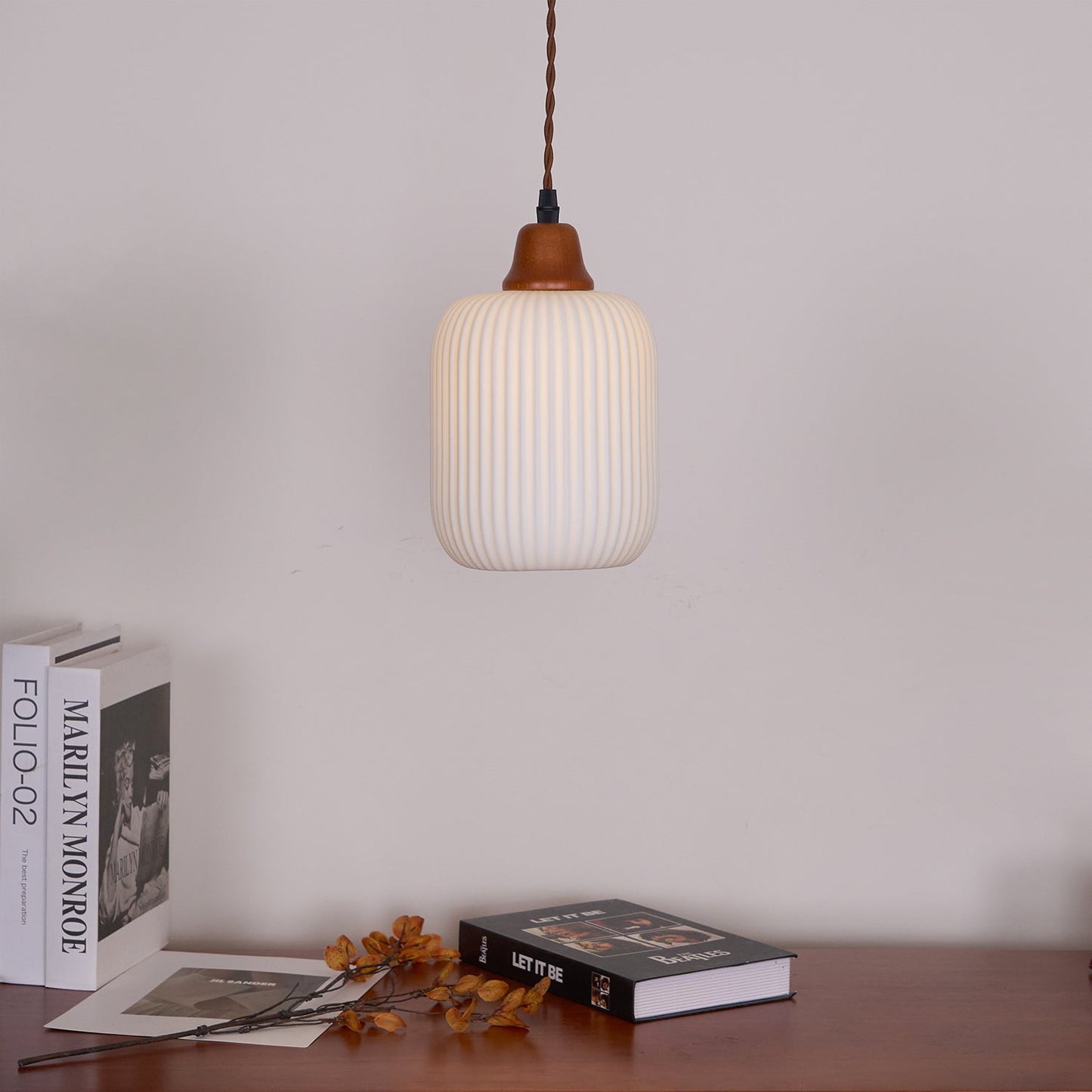 Ceramic Pendant Light with Ribbed Design and Wooden Details for Atmospheric Lighting