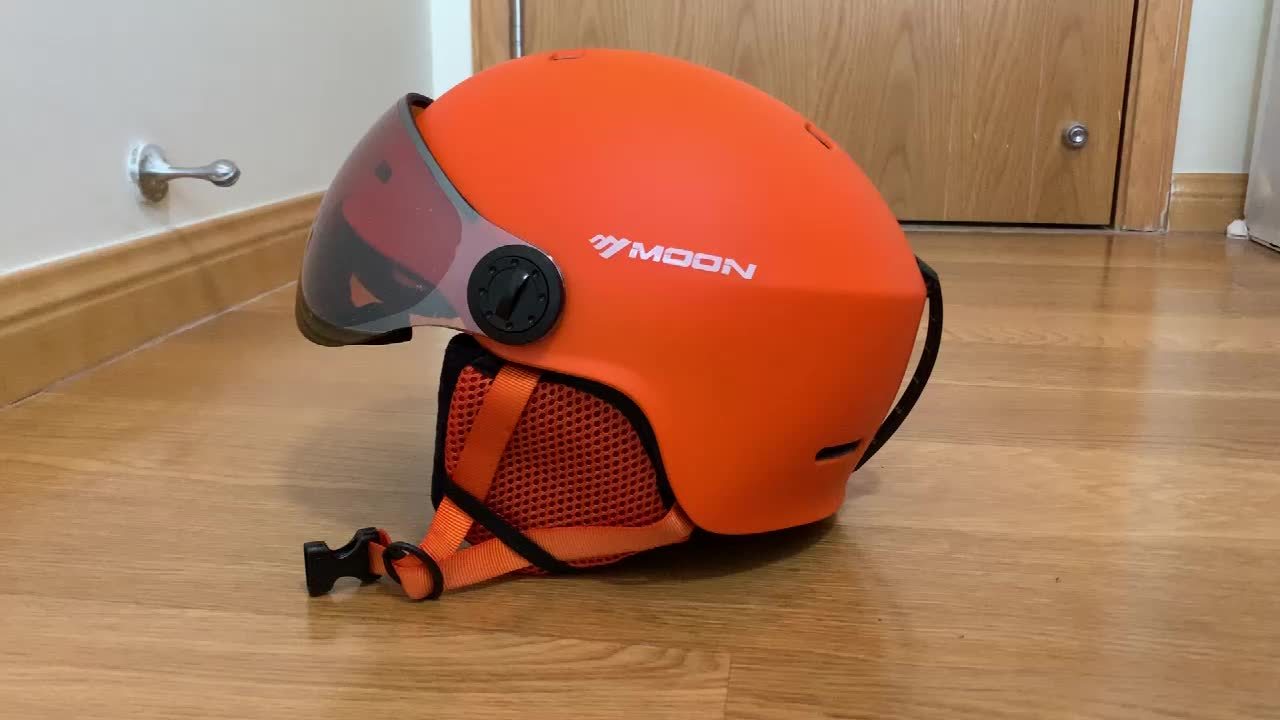 High-Quality Ski Helmet with Removable Parts for Safe and Comfortable for Outdoor Activities