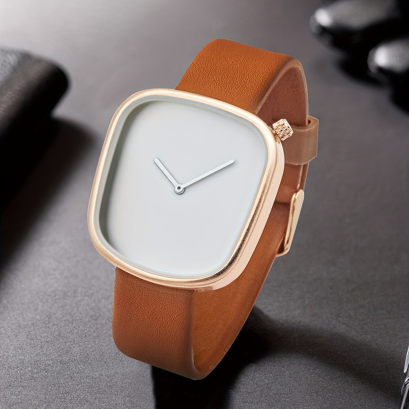 Minimalist Watch for Men with Timeless Style and Elegance