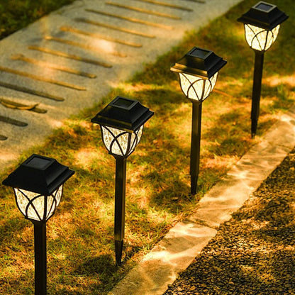 Solar Garden Lamps with Lantern Design for Atmospheric and Energy-Efficient Outdoor Lighting