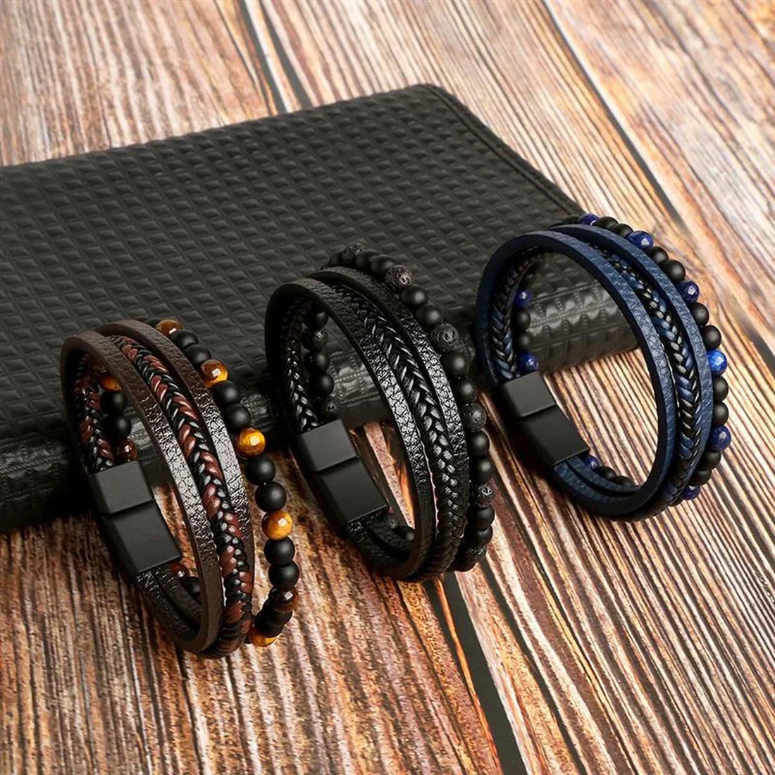 Bracelet Ravi Leather for a Bold and Stylish Look