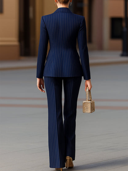 Set with Elegant Women's Suit Pinstripe and Double Closure for Stylish and Powerful