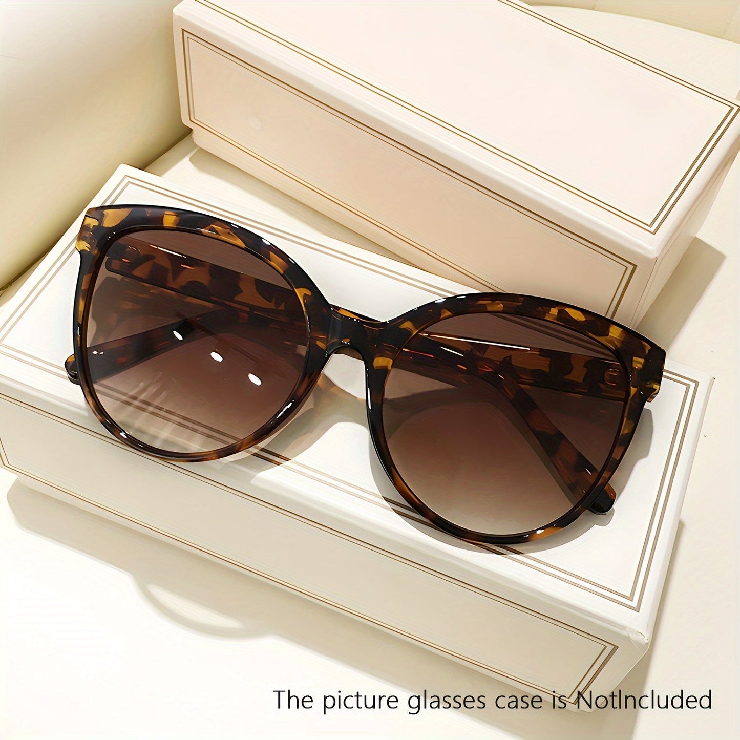 Luxe Cat-Eye Sunglasses for Women for Oversized and Stylish for Sunny Days