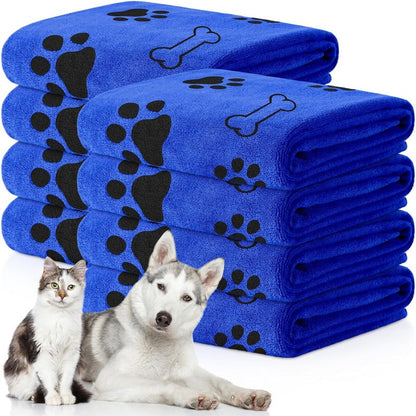 Dog with Microfibre Towel for Quick-Drying and Highly Absorbent