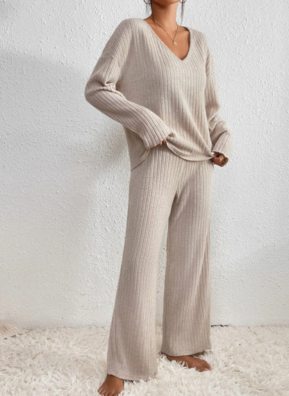 Set with Ladies Knitted Loungewear Two-Piece Soft Texture and Comfort