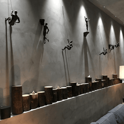 Set with Decorative Climbing Figures Wall Sculpture Design for Modern Wall Decoration
