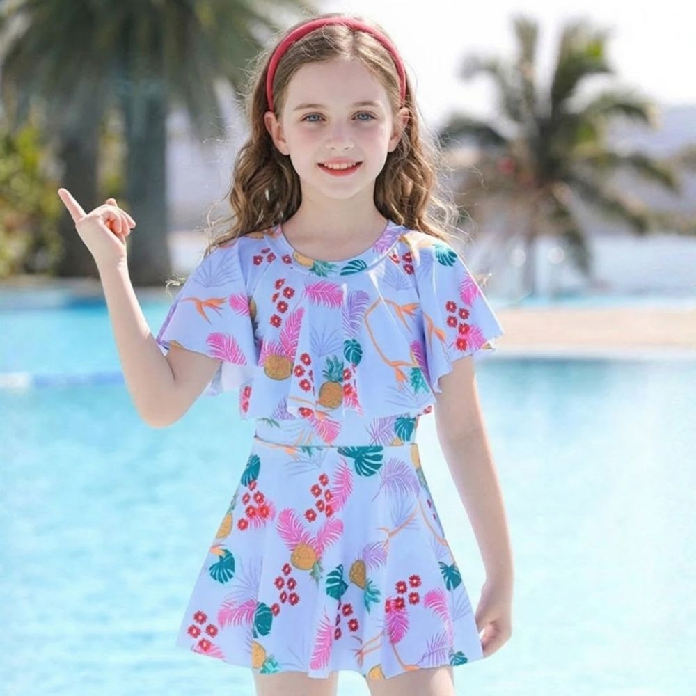 Set with Girls' Swim Design for Beach and Pool with Skirt and Comfortable Fit