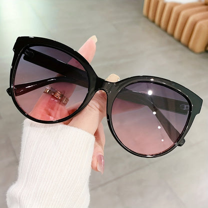 Luxe Cat-Eye Sunglasses for Women for Oversized and Stylish for Sunny Days
