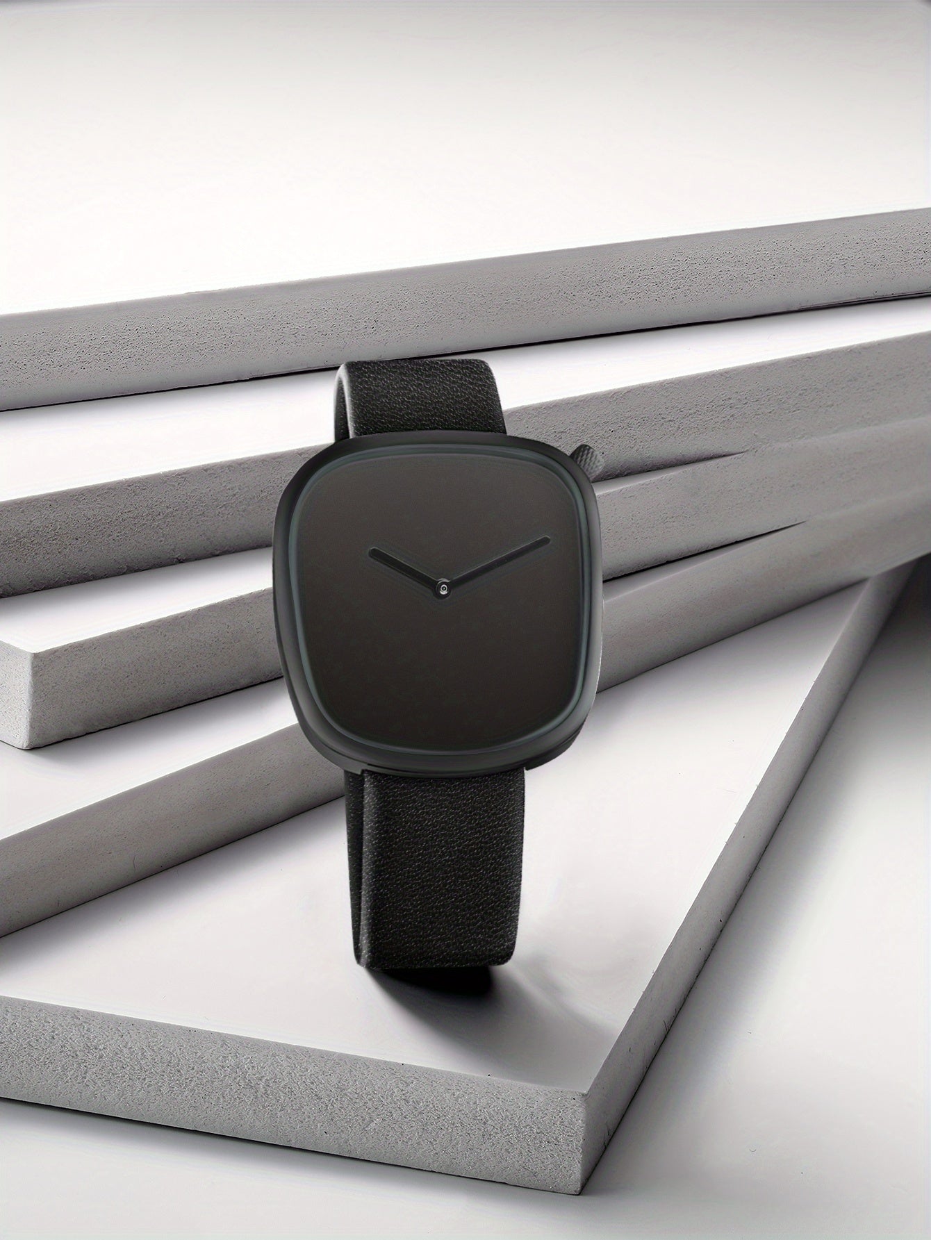 Minimalist Watch for Men with Timeless Style and Elegance