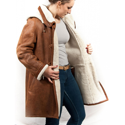 Cozy Shearling Women's Jacket with Hood for Warm and Relaxed
