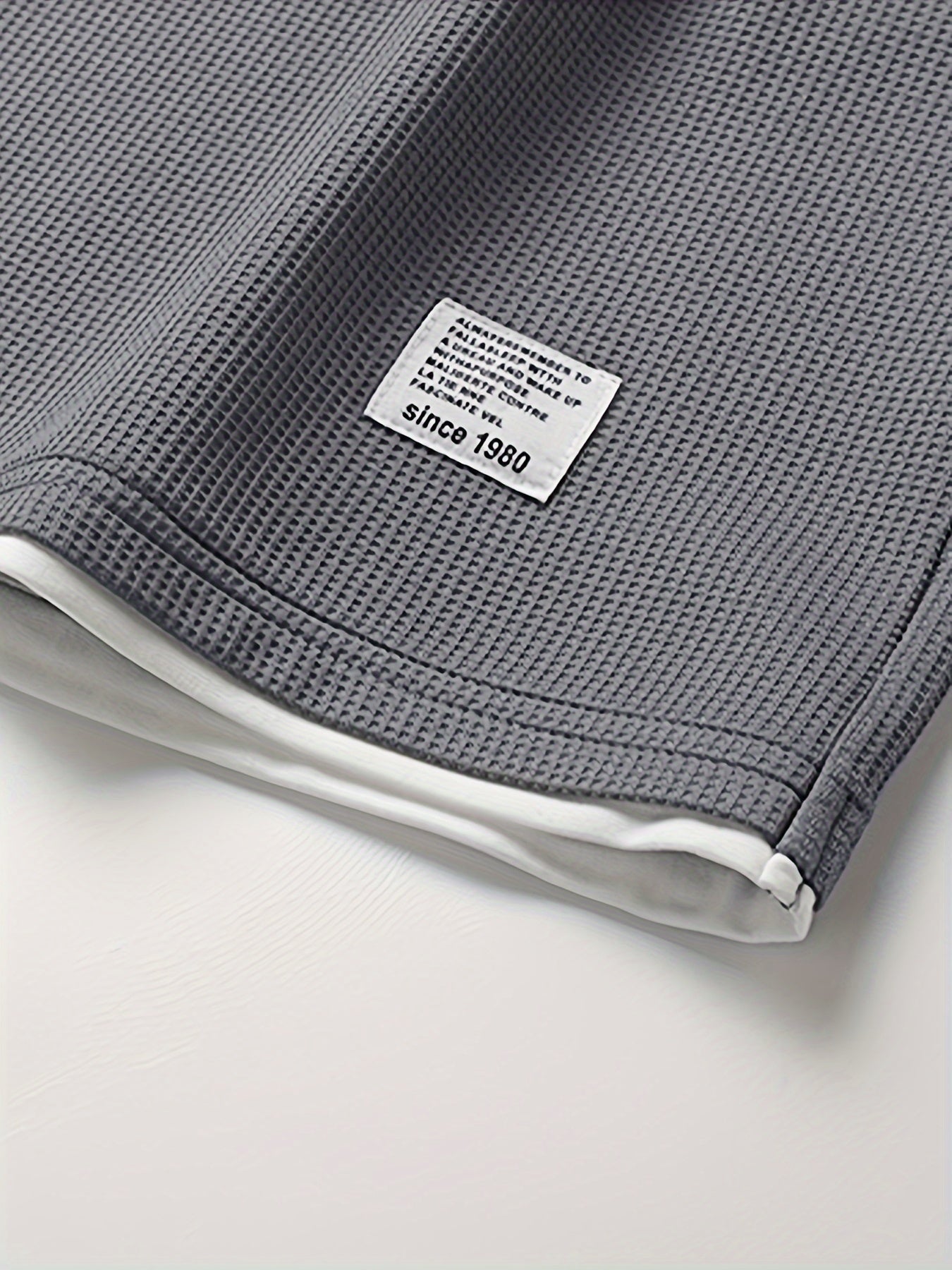 Set in Waffle Fabric for Comfortable and Breathable