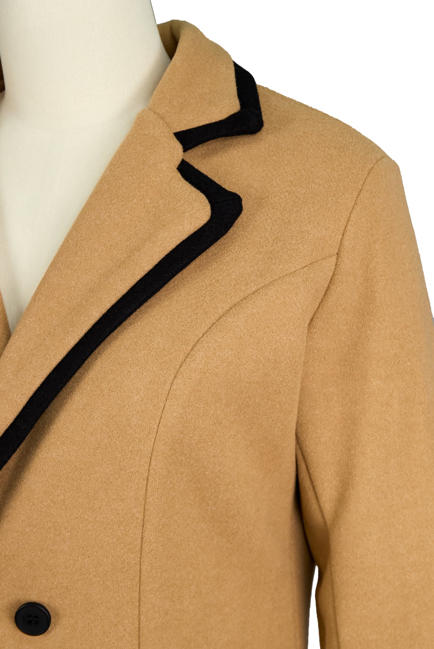 Refined Ladies' Coat with Contrasting Finishing for Elegant and Timeless
