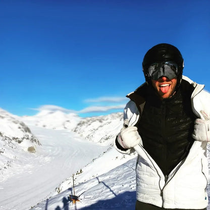 Heated Unisex Jacket with Adjustable Heat and Water-Repellent Material
