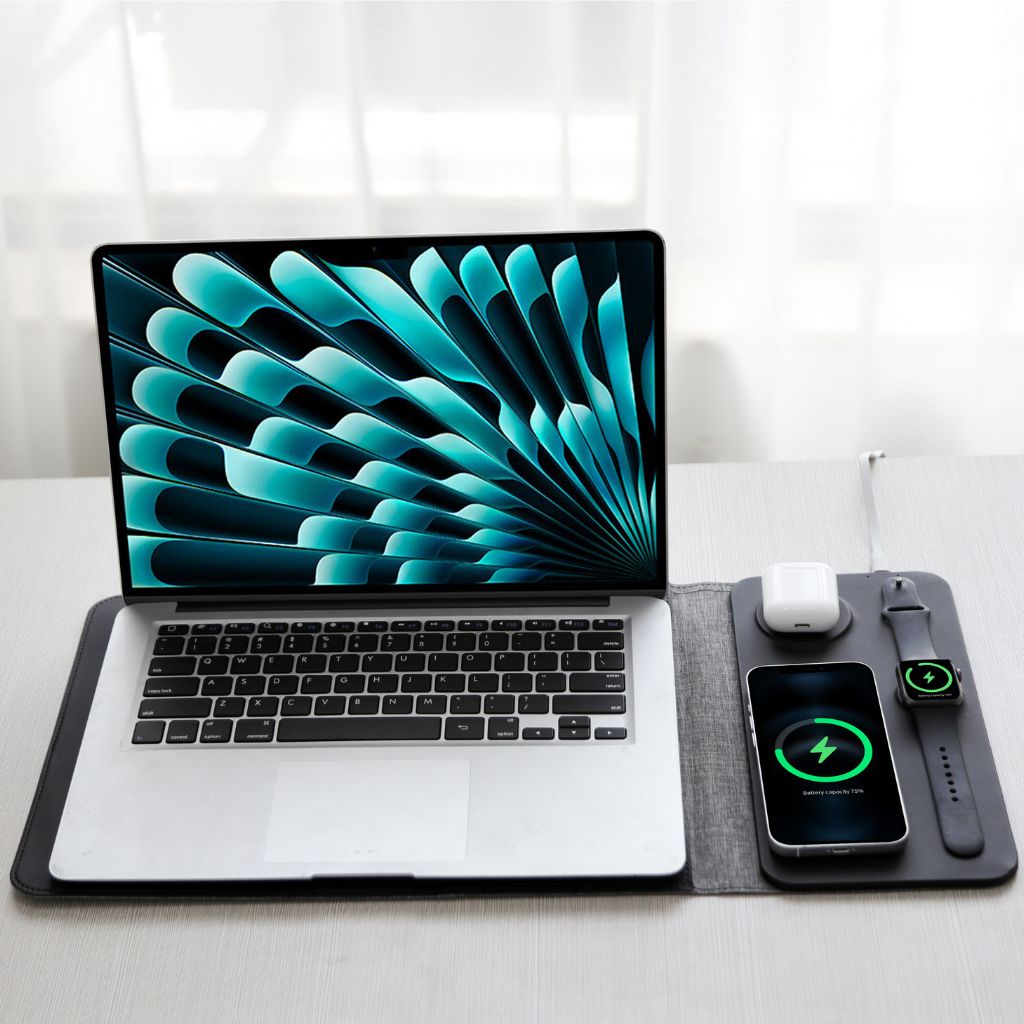 Powerdesk Sleeve for Slim Laptop Case with Wireless Charging Function