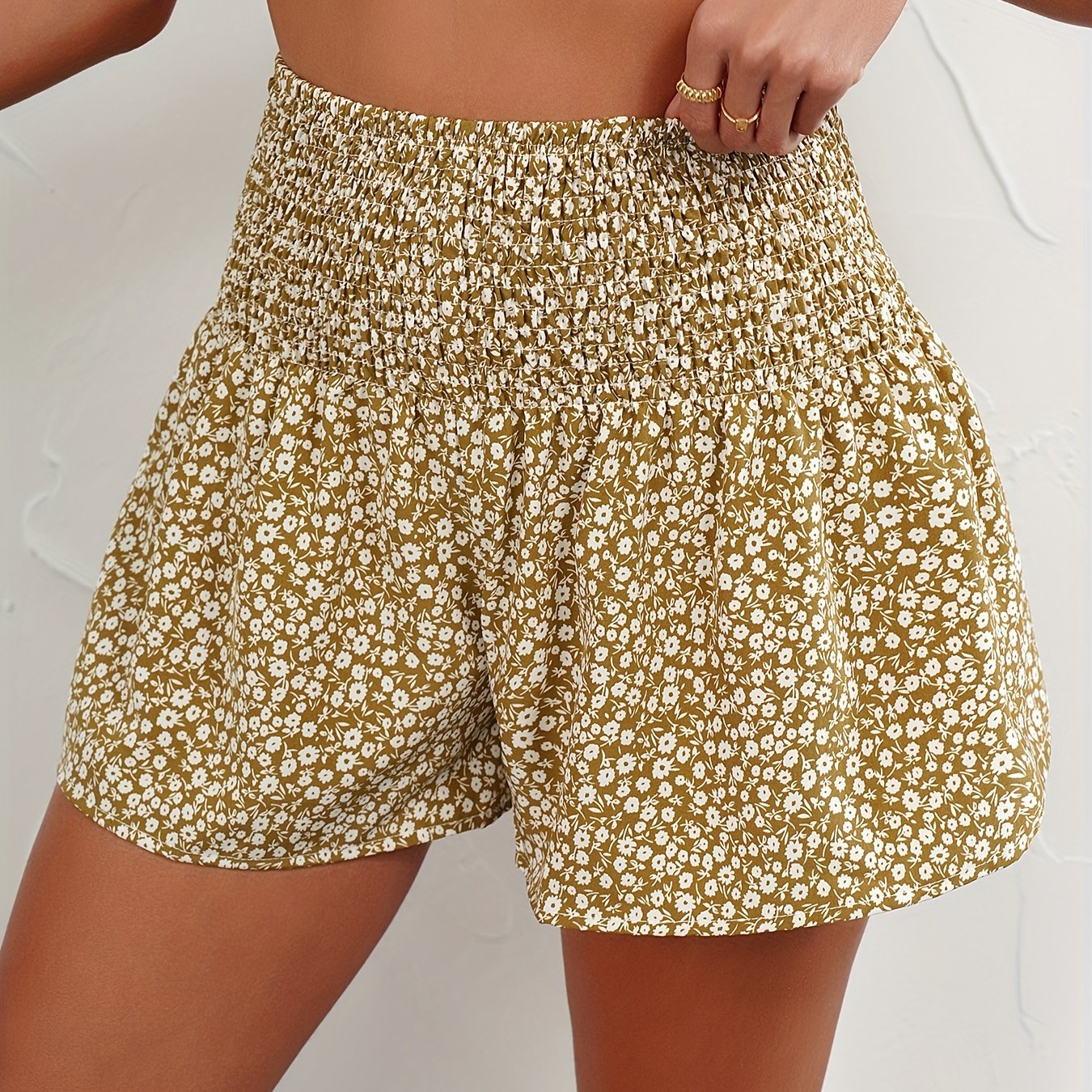 Lightweight Ladies' Summer Shorts with Floral Print and Comfortable Elastic Waist