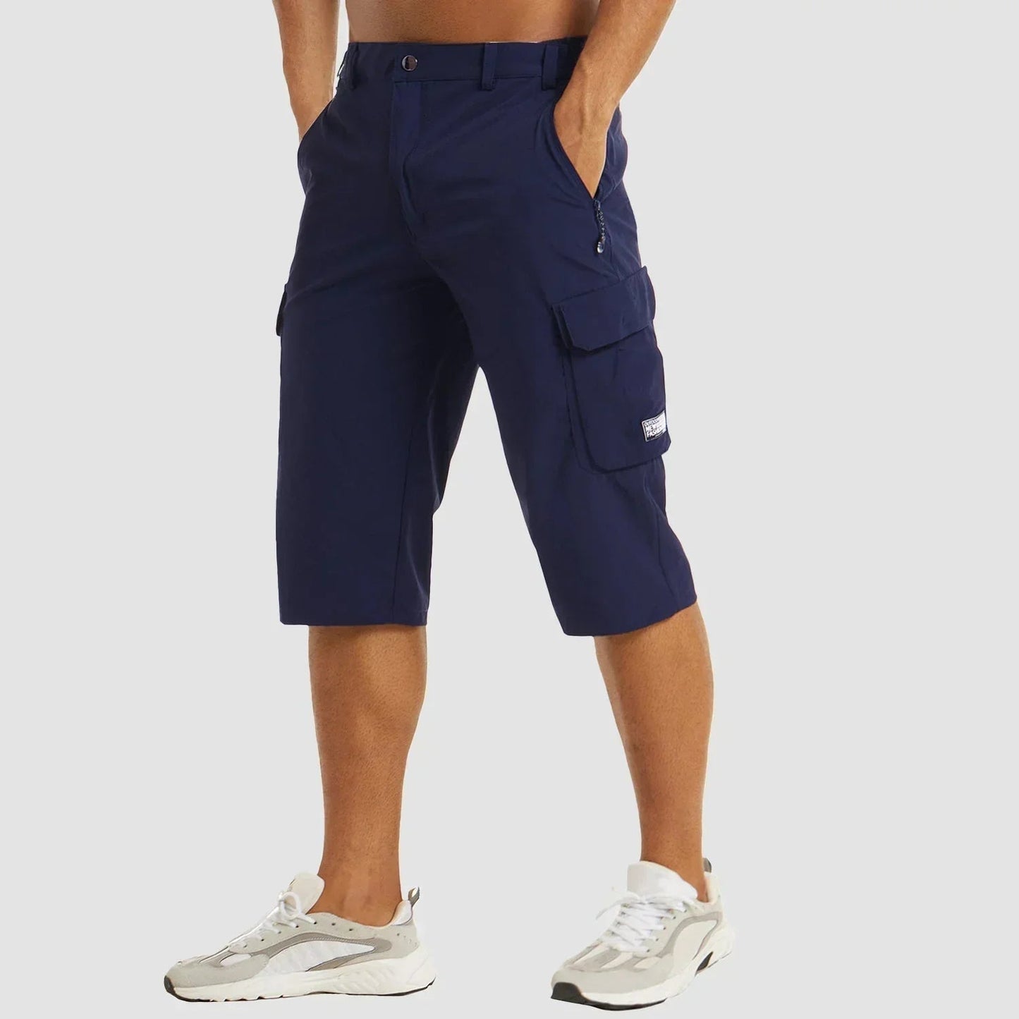 Functional Men's Cargo Shorts with Breathable Material and Practical Pockets