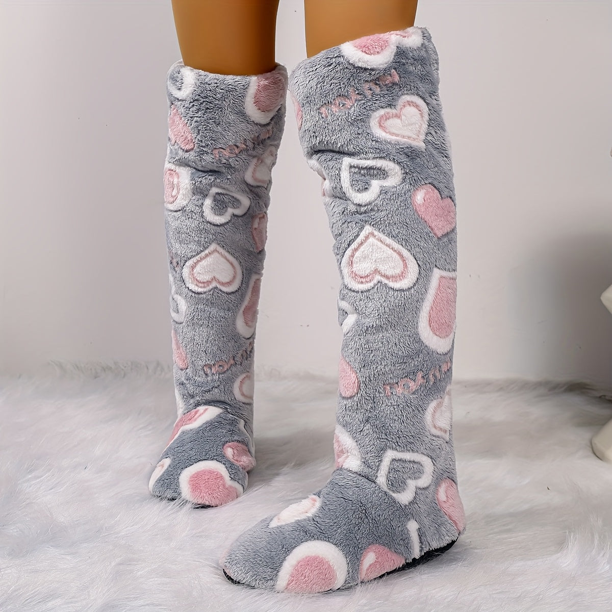 Soft Ladies Slippers with Heart Pattern for Comfortable and Quiet