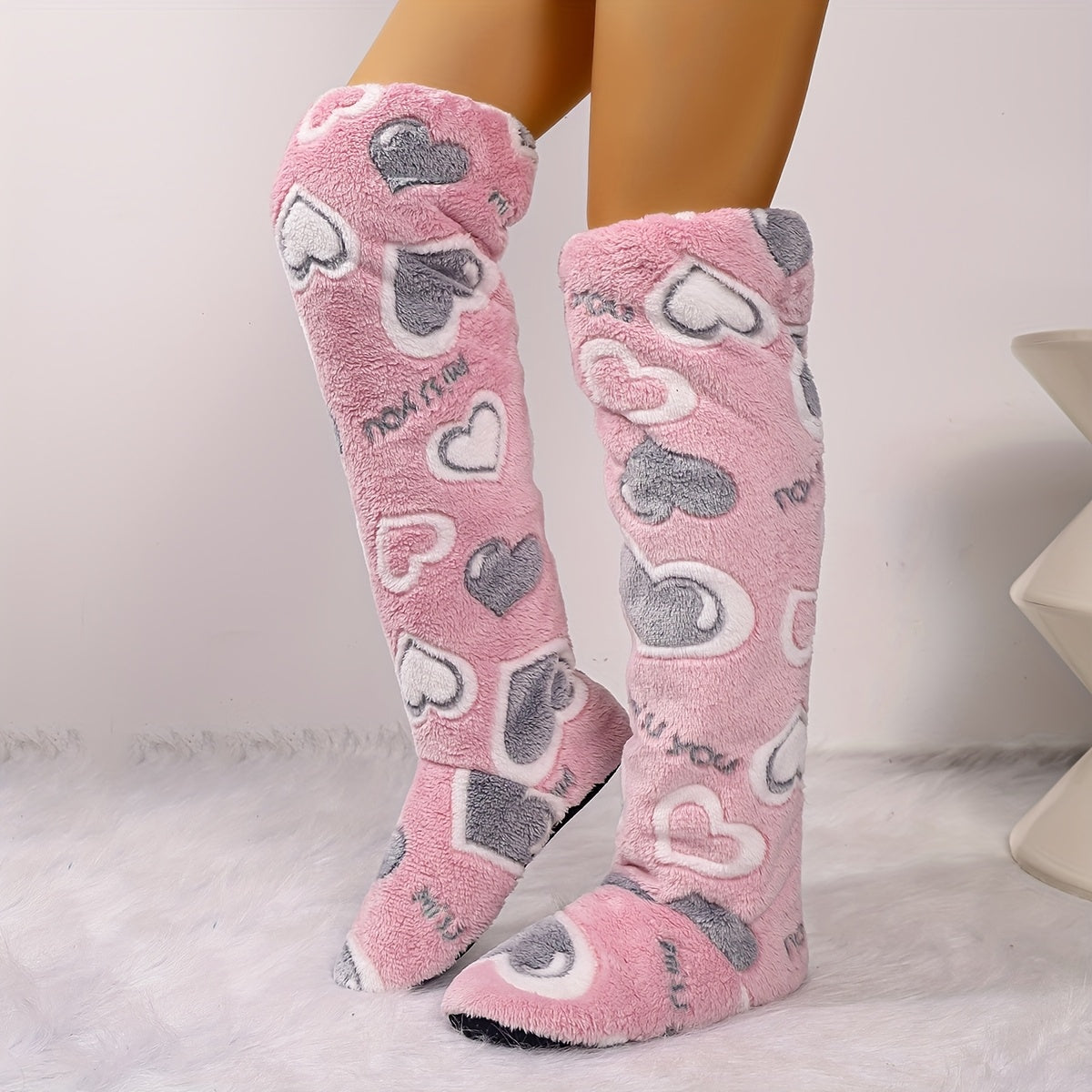 Soft Ladies Slippers with Heart Pattern for Comfortable and Quiet
