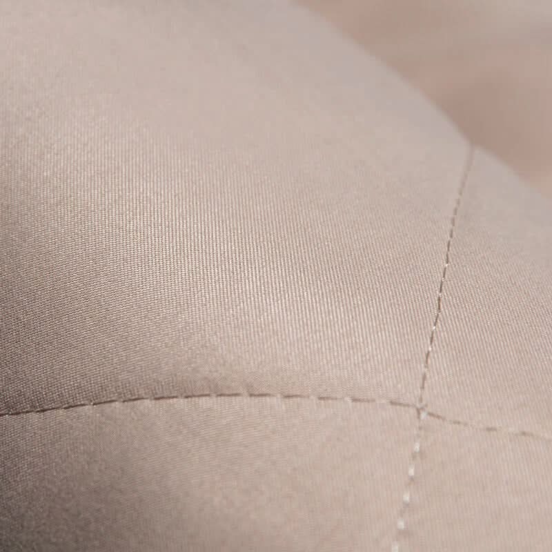 Cover with Waterproof Rear Seat Design for Dogs with Anti-Slip and Quilted Pattern