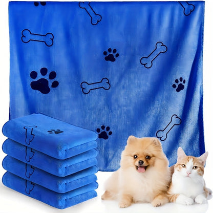 Dog with Microfibre Towel for Quick-Drying and Highly Absorbent