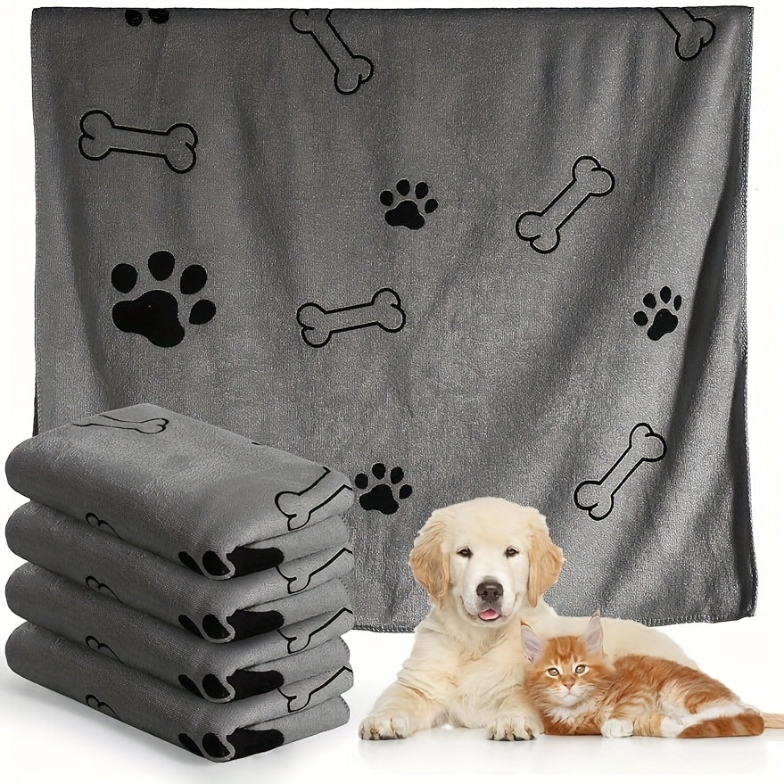 Dog with Microfibre Towel for Quick-Drying and Highly Absorbent