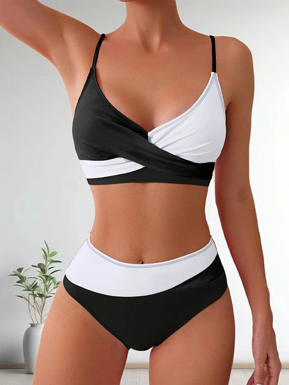 Set with Comfortable Patchwork Bikini Design for Ladies with Stretch Fit