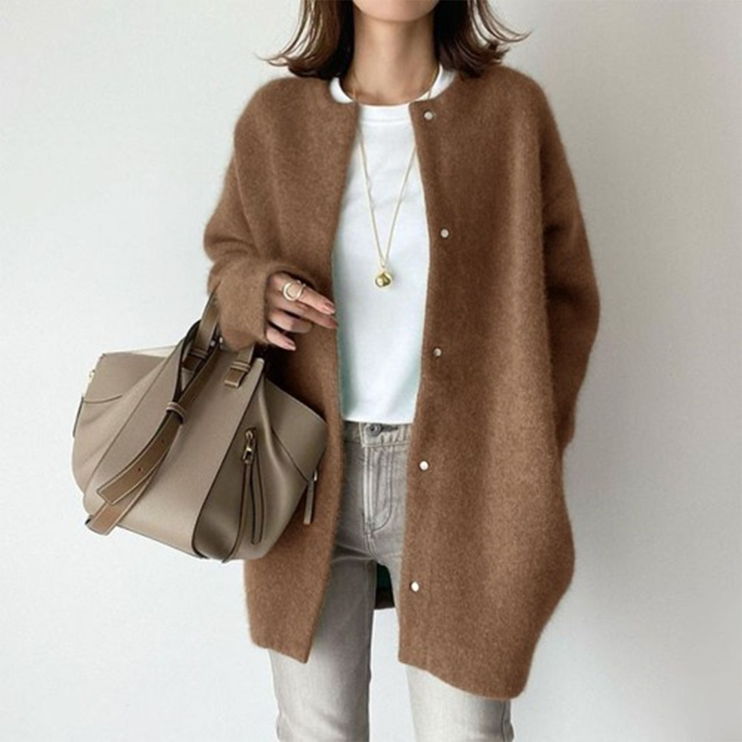 Oversized Women's Cardigan with Button Closure and Soft Knit Texture