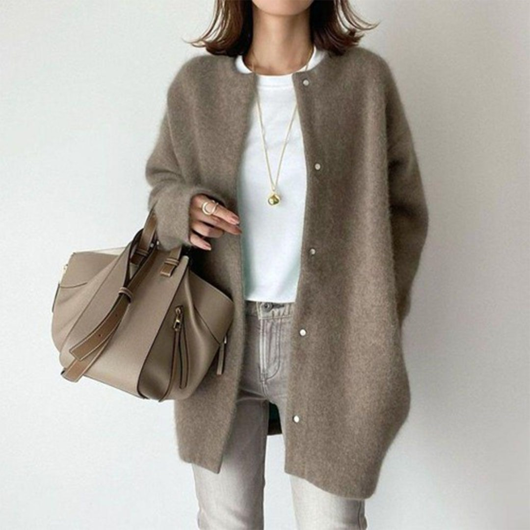 Oversized Women's Cardigan with Button Closure and Soft Knit Texture