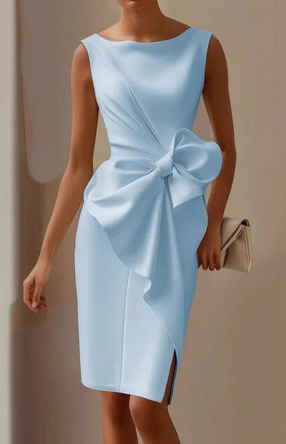 Elegant Ladies' Cocktail Dress with Bow Detail and Fitted Silhouette