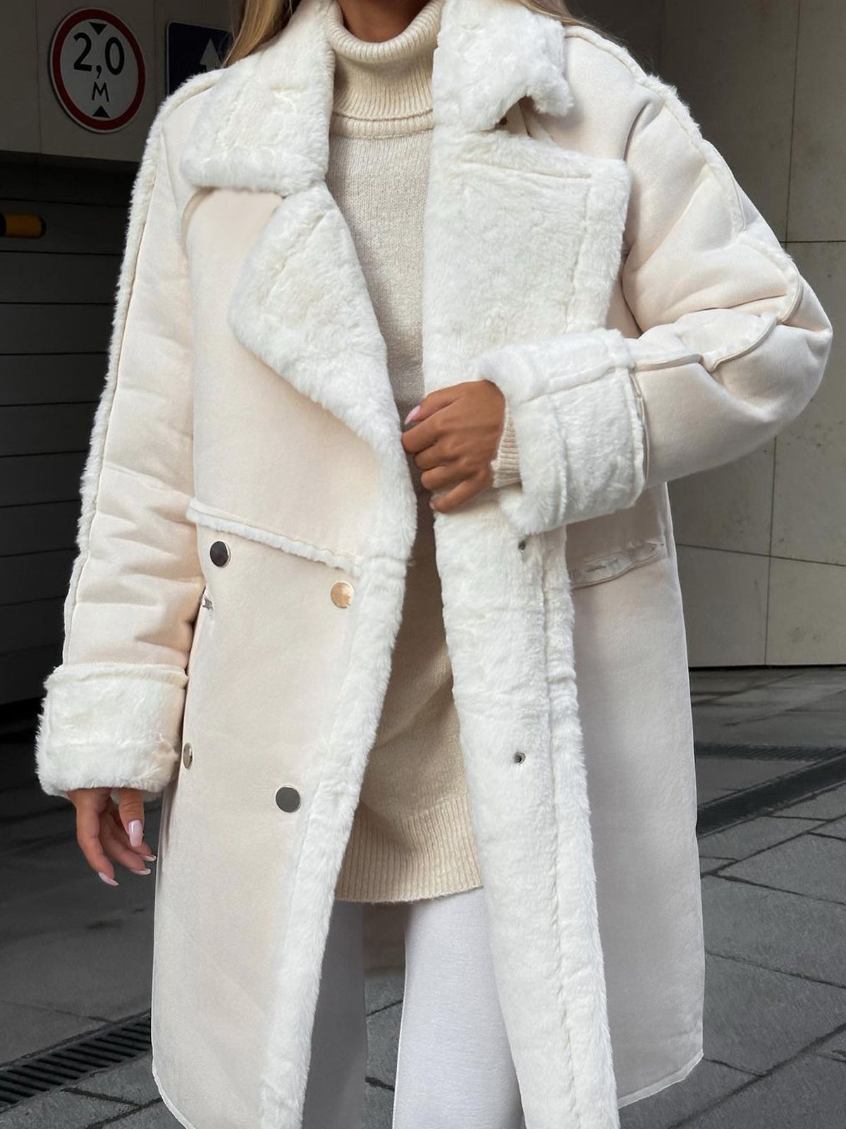 Women’s Plush Winter Coat for Faux-Fur Lining with Snap Closure