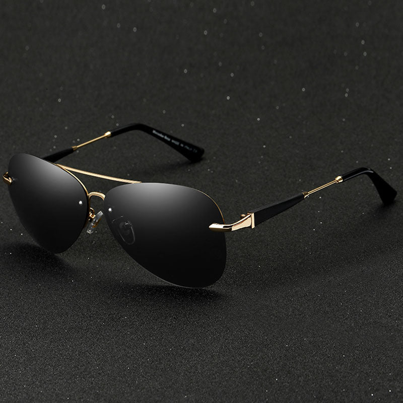 Men's Sunglasses with Polarised Lenses and Classic Pilot Design