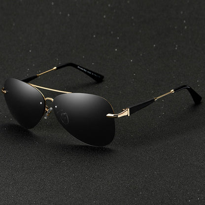 Men's Sunglasses with Polarised Lenses and Classic Pilot Design