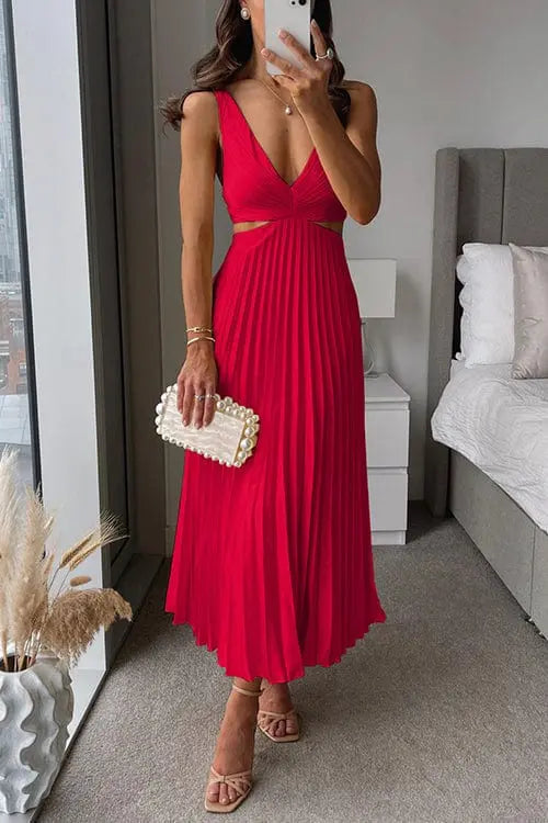 pleated dress feminine