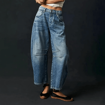 High Waist Women's Jeans with Wide Fit for a Comfortable Modern Look