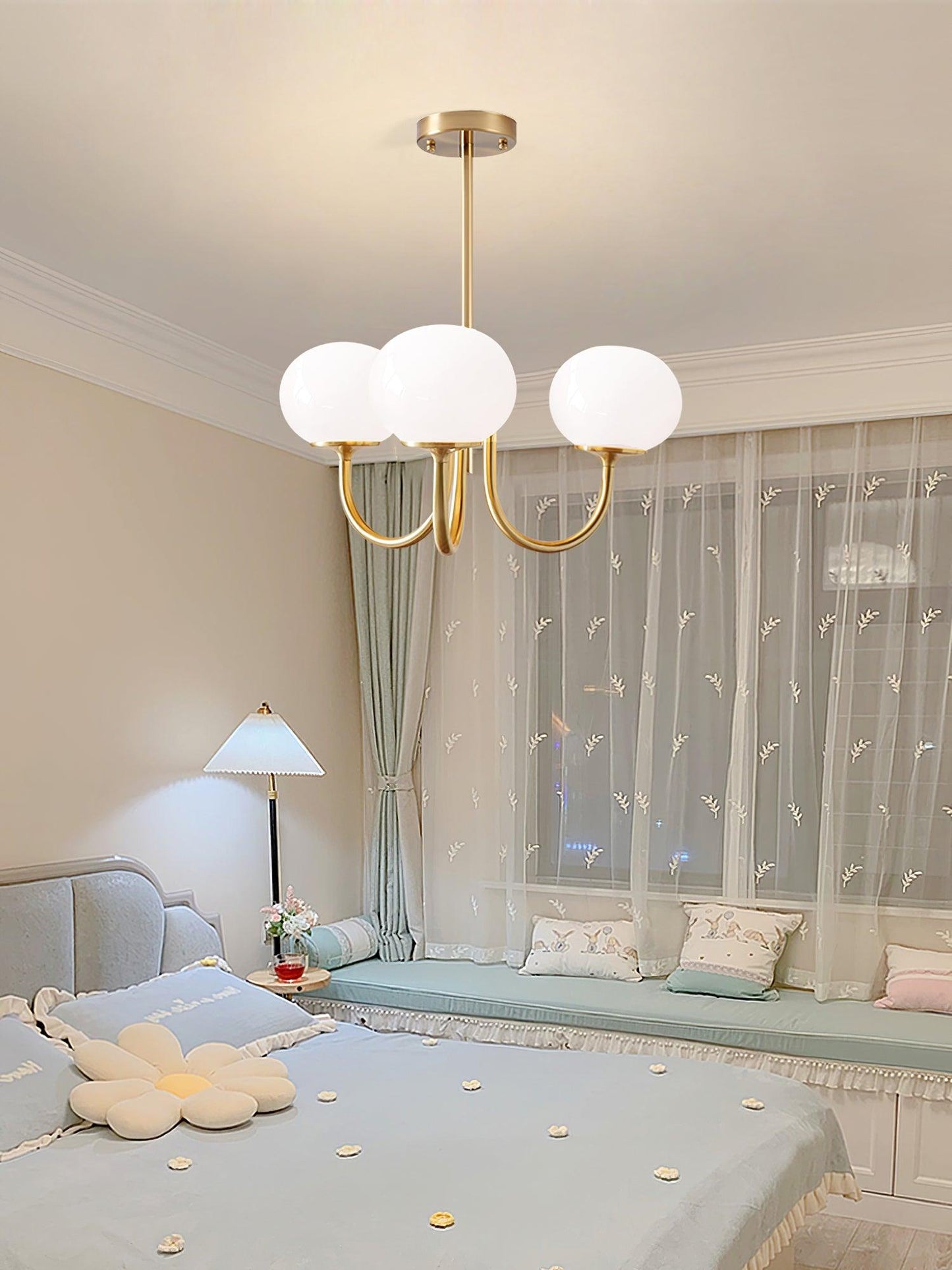 Light with Elegant Circle Pendant Lamp for a Subtle Addition to Any Interior