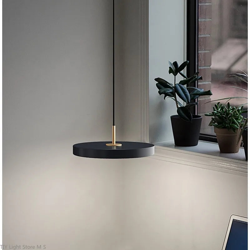 Light with Scandinavian Pendant Lamp with Warm and Minimalist Design