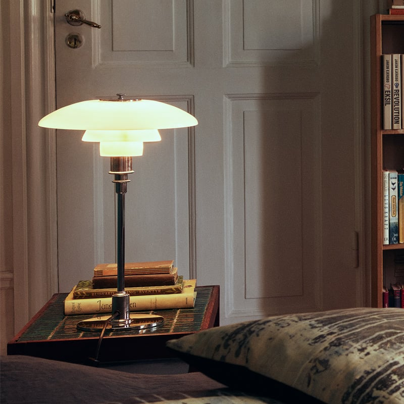 Table Lamp with Design Glass Shade for Atmospheric Light and Minimalist Elegance