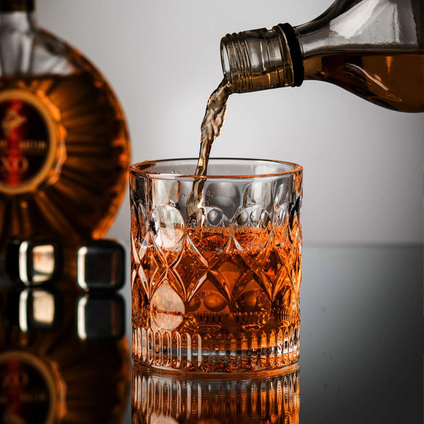 Crystal Whisky Glass for Stylish Serving and Optimal Tasting Experience