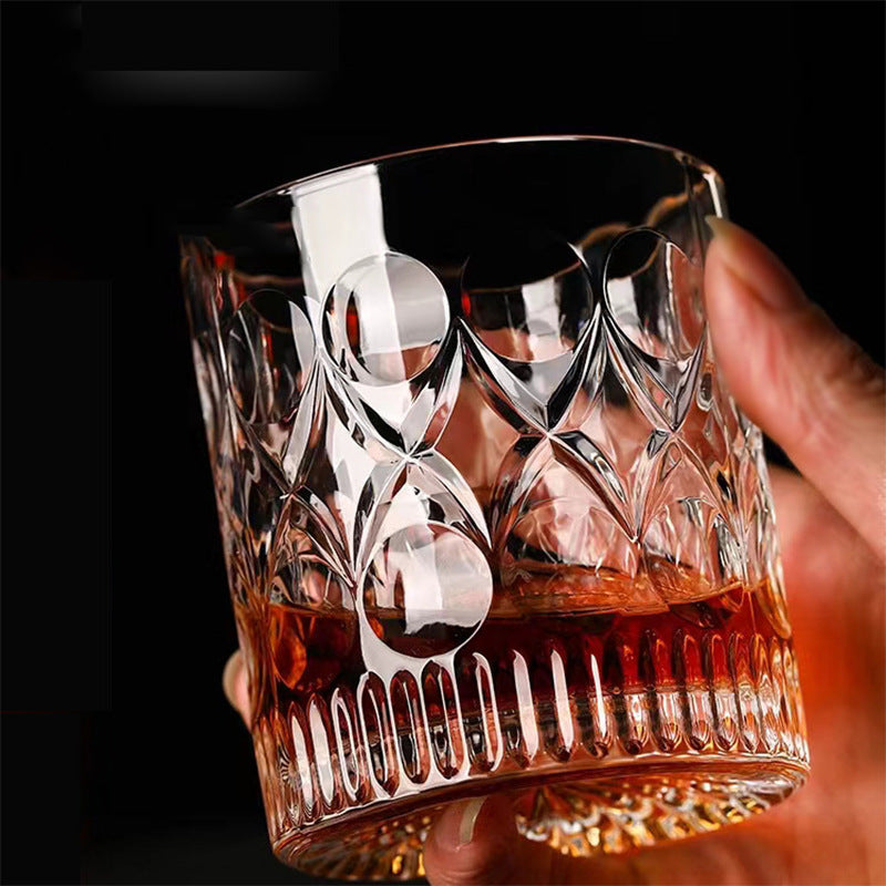 Crystal Whisky Glass for Stylish Serving and Optimal Tasting Experience