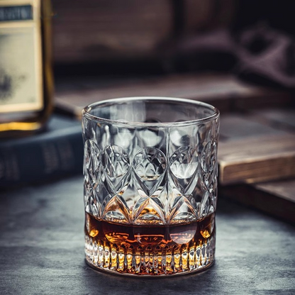 Crystal Whisky Glass for Stylish Serving and Optimal Tasting Experience