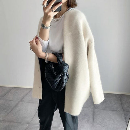 Oversized Women's Cardigan with Button Closure and Soft Knit Texture
