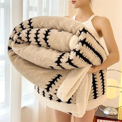 Reversible Throw with Geometric Pattern and Sherpa Fleece for Soft, Warm and Decorative