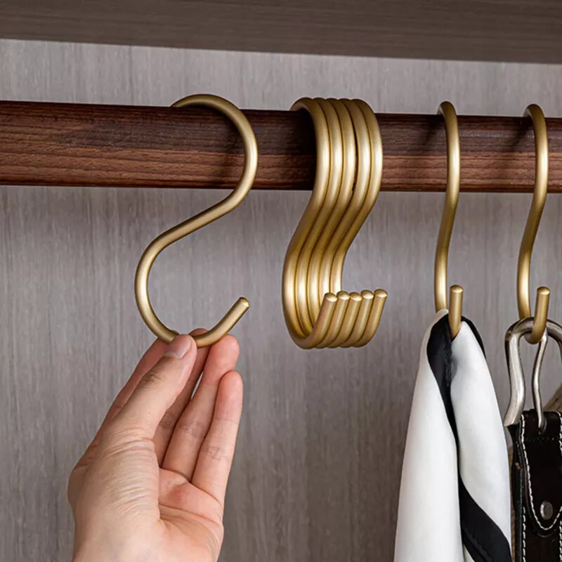 Coat Hooks with Elegant Design for Wardrobe and Coat Rack for Stylish Hanging
