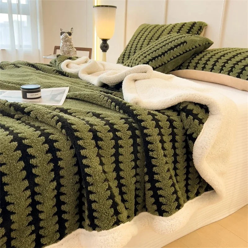 Reversible Throw with Geometric Pattern and Sherpa Fleece for Soft, Warm and Decorative