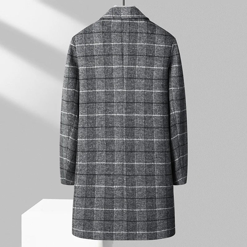 Men's Wool Overcoat with Check Pattern and Quilted Lining for Timeless and Warm