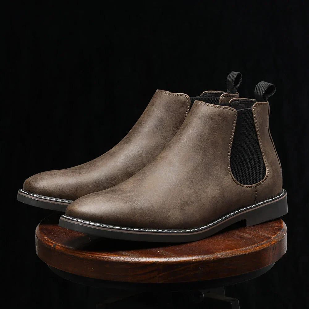 Boots Noah Leather Chelsea for a Stylish Look