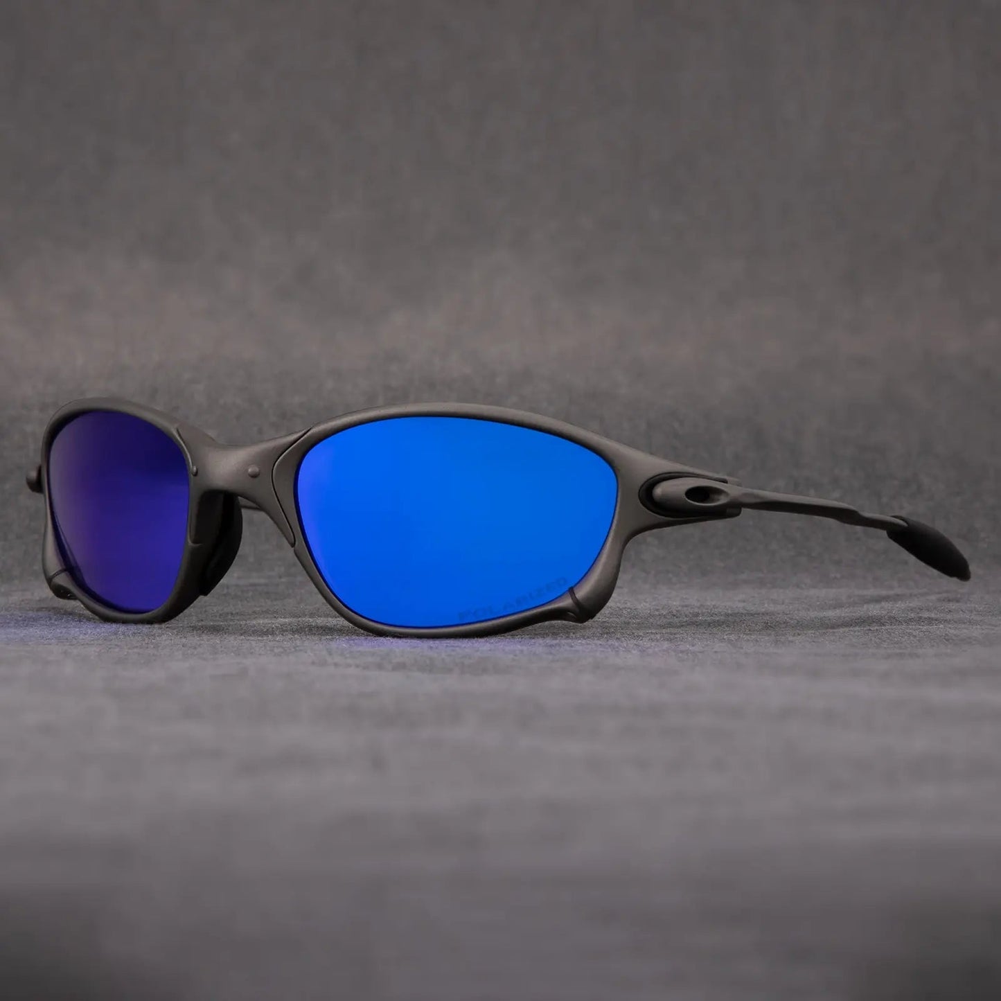 Sporty Polarised Sunglasses for Metallic Frame with Red Lenses