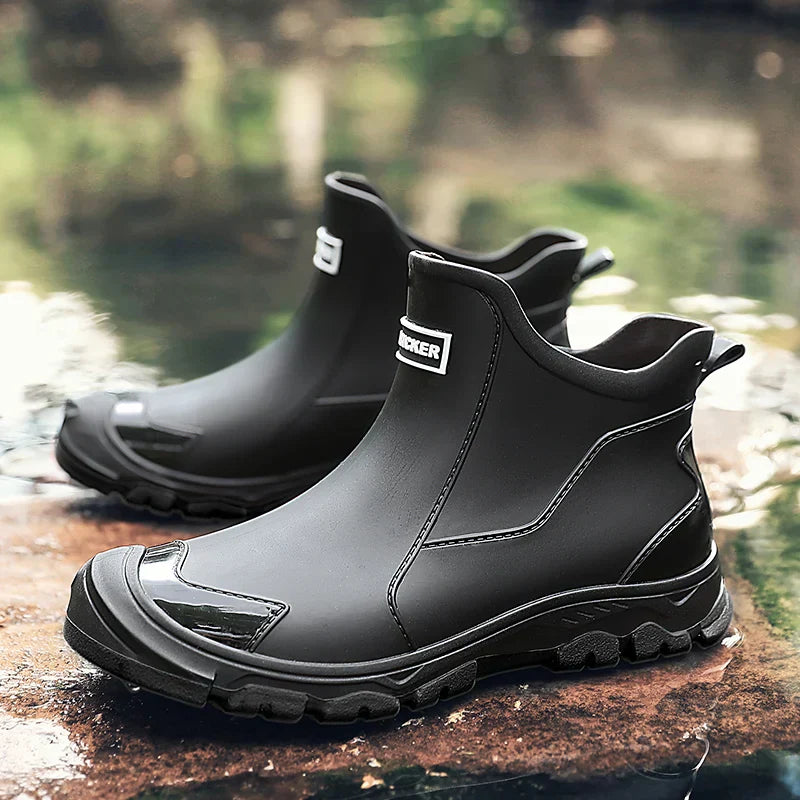 Boots with Waterproof Outdoor Ankle Design for Men for Sturdy & Practical