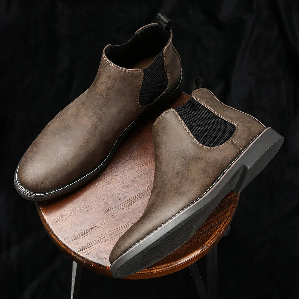 Boots Noah Leather Chelsea for a Stylish Look