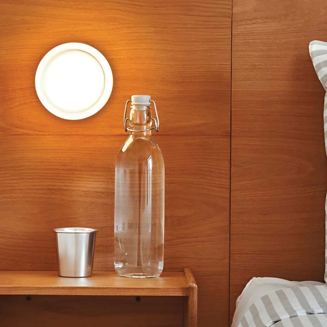Modern Wall Lamp with Glass Diffuser for Soft Ambient Lighting Indoors